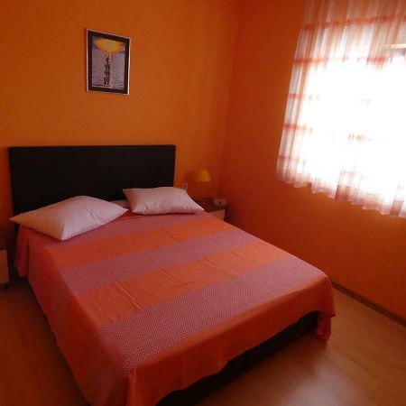 Apartmani Saric Rogoznica Zečevo Eksteriør bilde