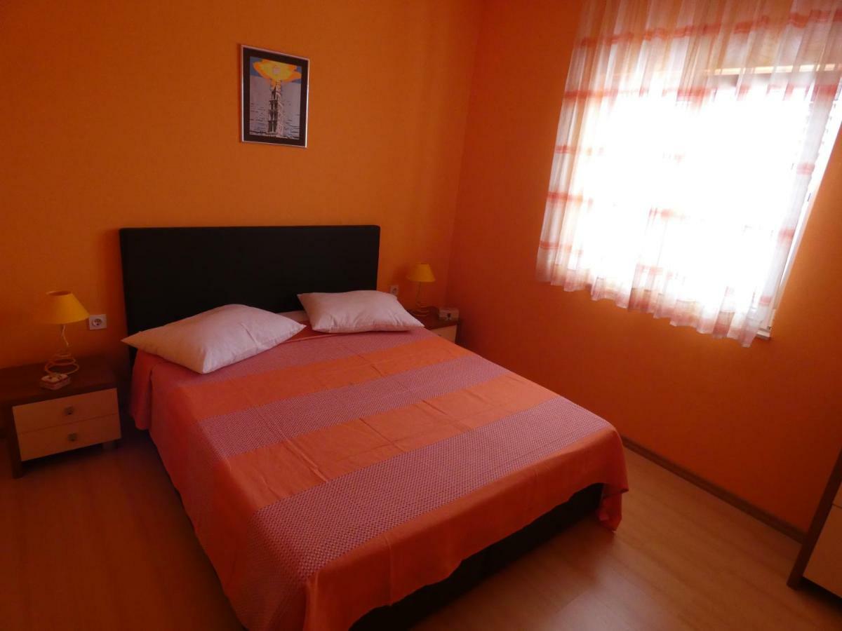 Apartmani Saric Rogoznica Zečevo Eksteriør bilde