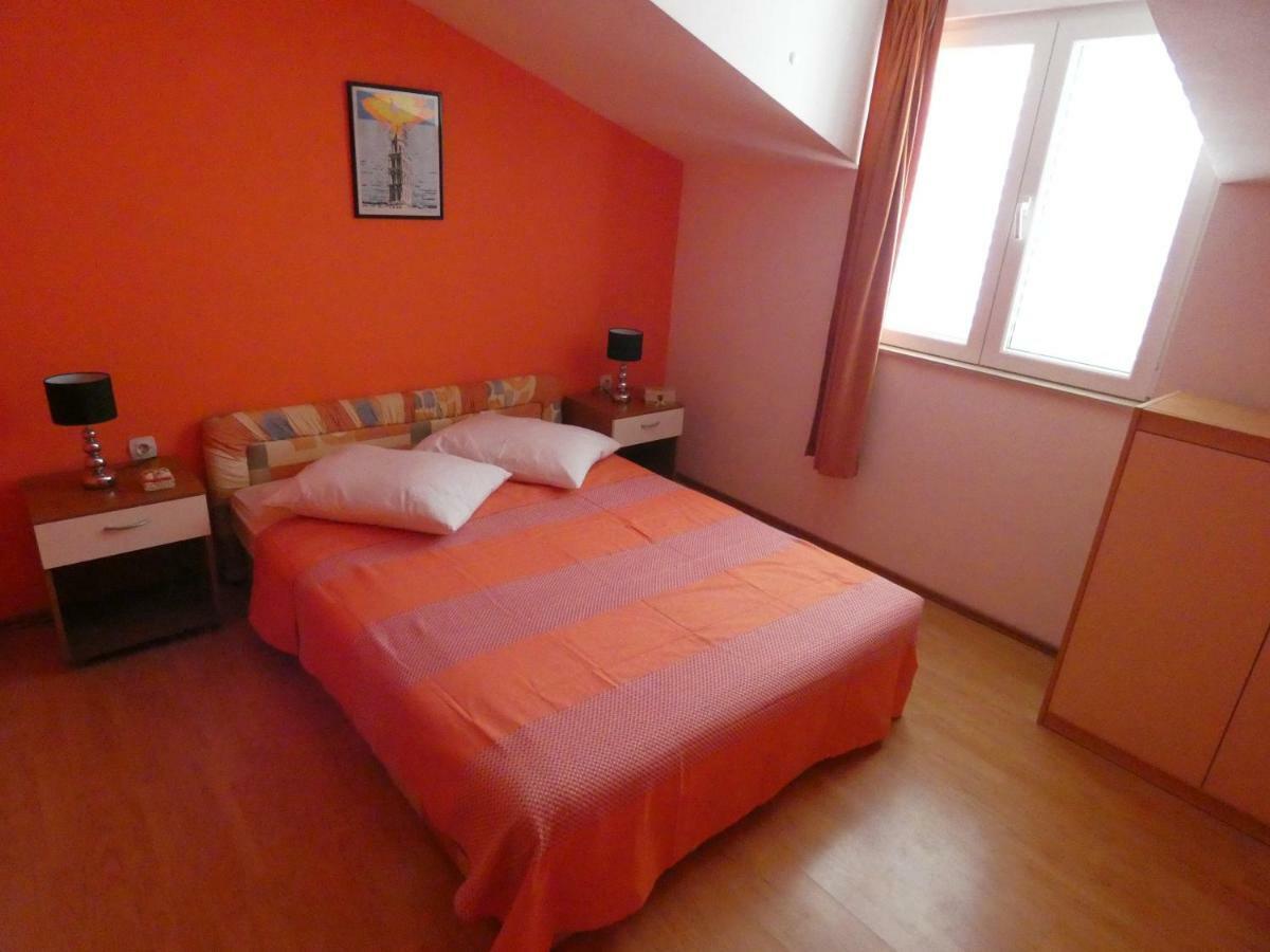 Apartmani Saric Rogoznica Zečevo Eksteriør bilde