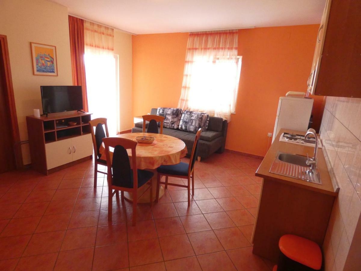 Apartmani Saric Rogoznica Zečevo Eksteriør bilde