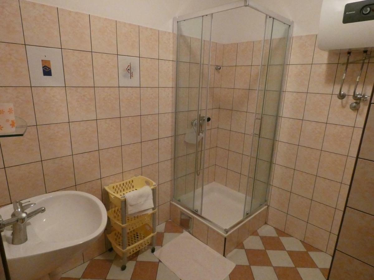 Apartmani Saric Rogoznica Zečevo Eksteriør bilde