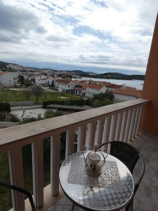 Apartmani Saric Rogoznica Zečevo Eksteriør bilde