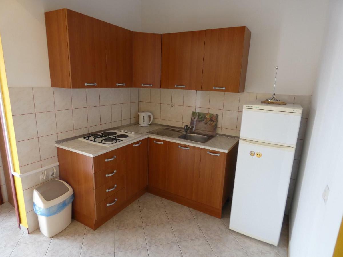 Apartmani Saric Rogoznica Zečevo Eksteriør bilde