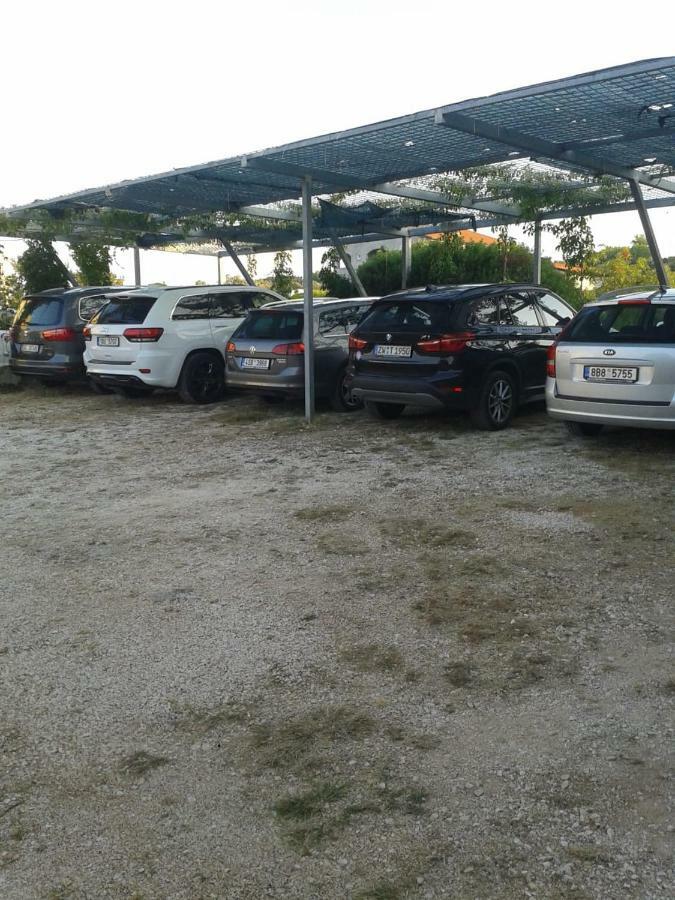 Apartmani Saric Rogoznica Zečevo Eksteriør bilde